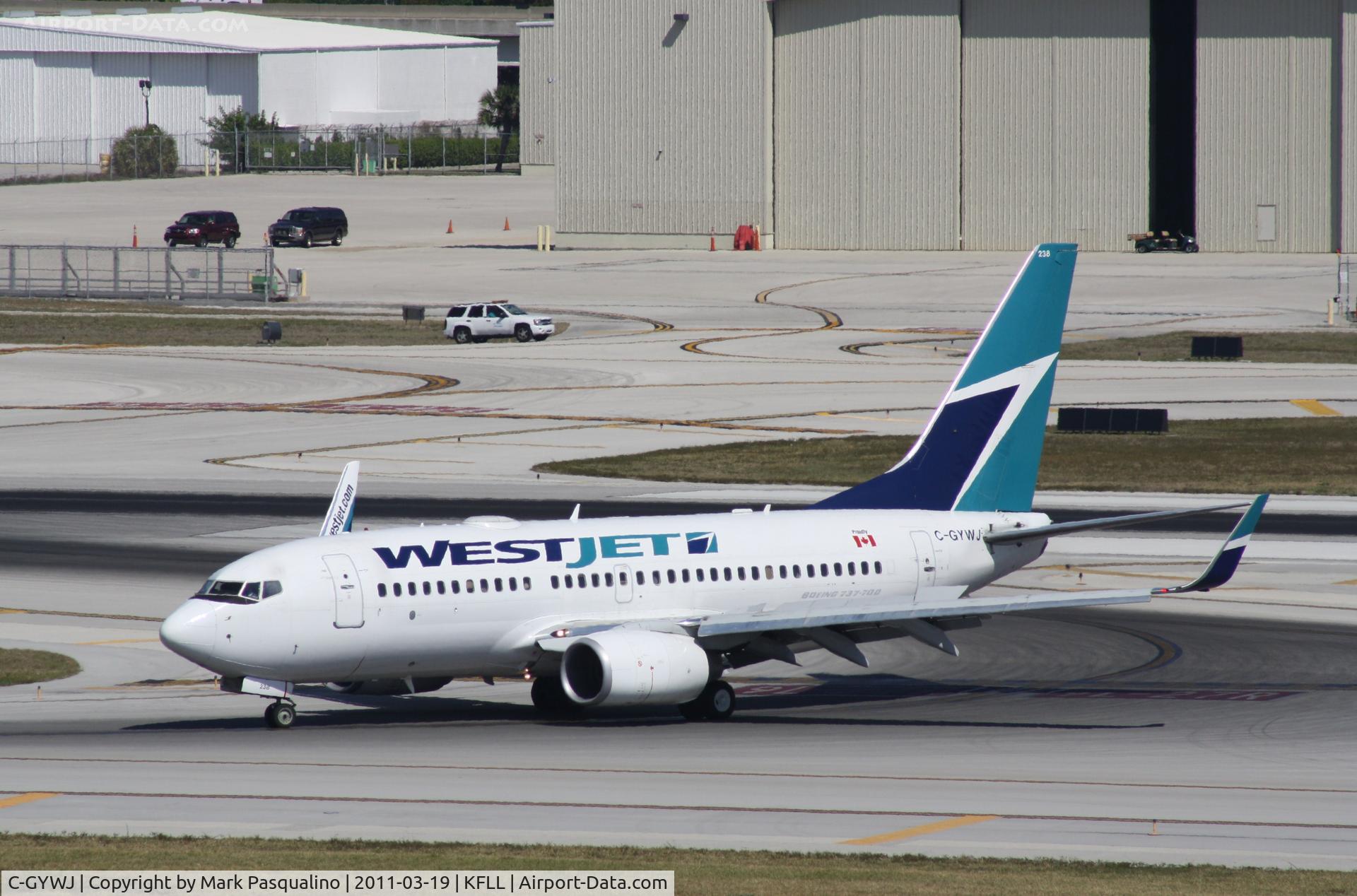 C-GYWJ, 2006 Boeing 737-7CT C/N 32772, Boeing 737-700