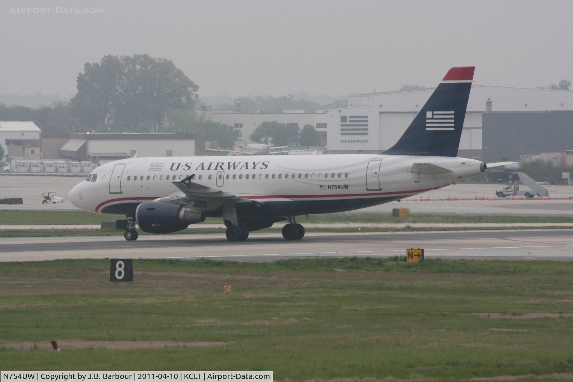 N754UW, 2000 Airbus A319-112 C/N 1328, Cloud cover less than 1000 AGL