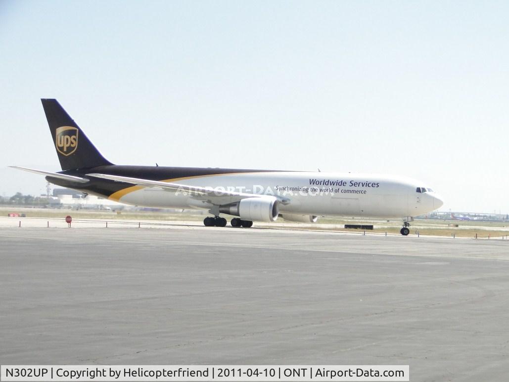 N302UP, 1995 Boeing 767-34AFR C/N 27240, Taxiing around apparently checking the maintenace that had just been completed