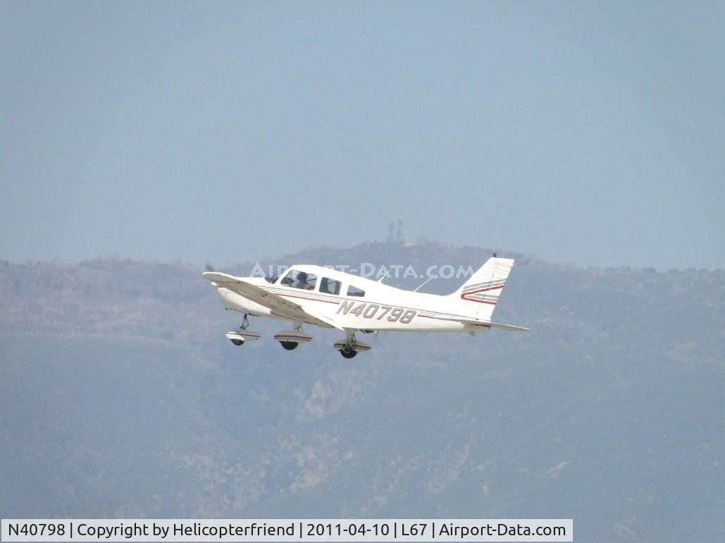 N40798, 1973 Piper PA-28-151 C/N 28-7415087, Airbourne and heading west