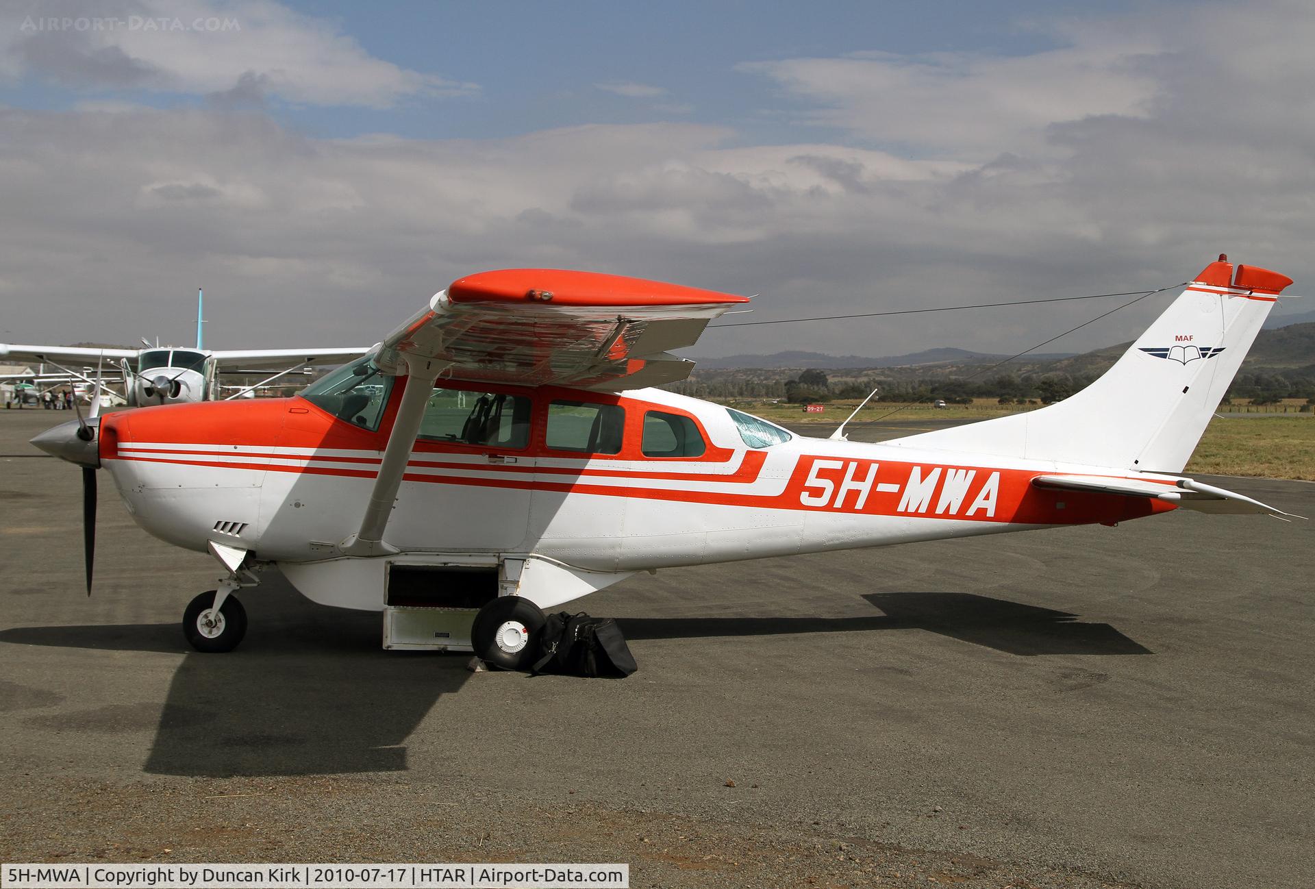5H-MWA, Cessna U206G Stationair C/N U206G-06806, Cessna U206G c/n U206G06806