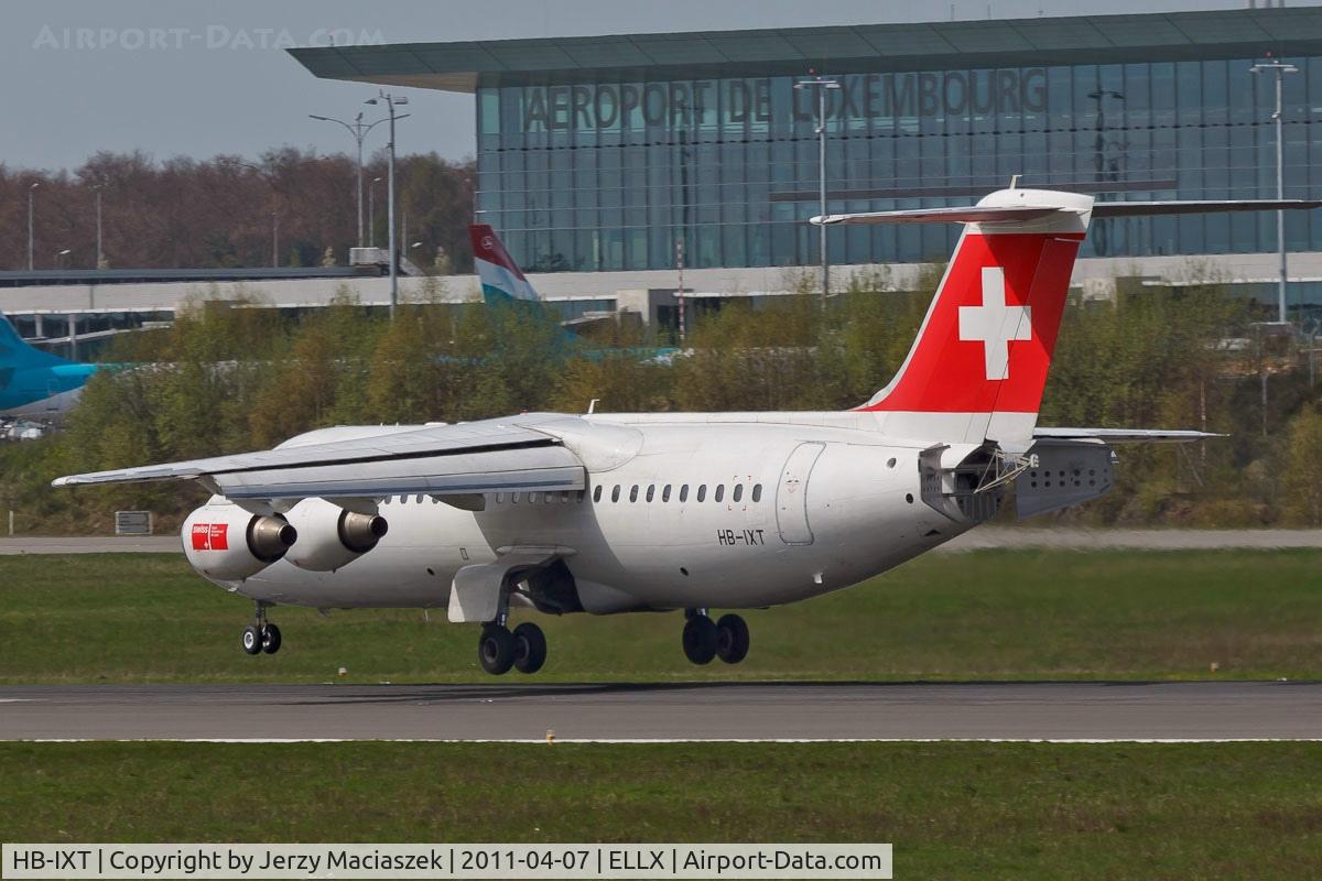 HB-IXT, 1995 British Aerospace Avro 146-RJ100 C/N E3259, HB-IXT_
British Aerospace Avro 146 RJ-100