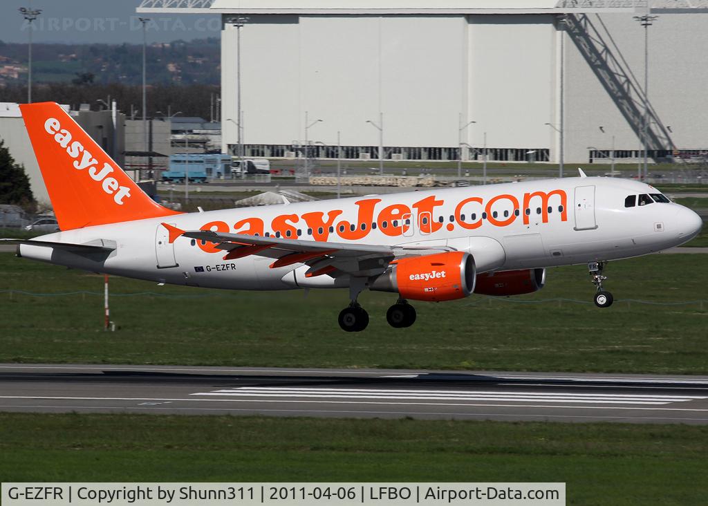 G-EZFR, 2009 Airbus A319-111 C/N 4125, Landing rwy 14R