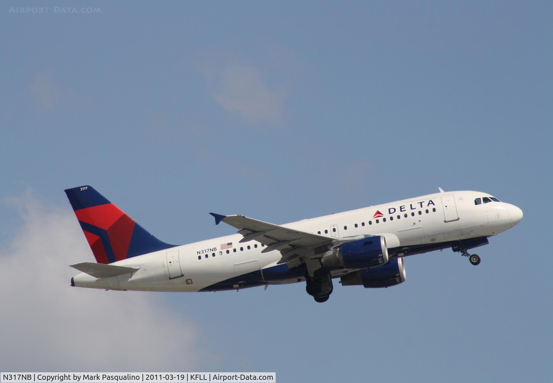 N317NB, 2000 Airbus A319-114 C/N 1324, Airbus A319