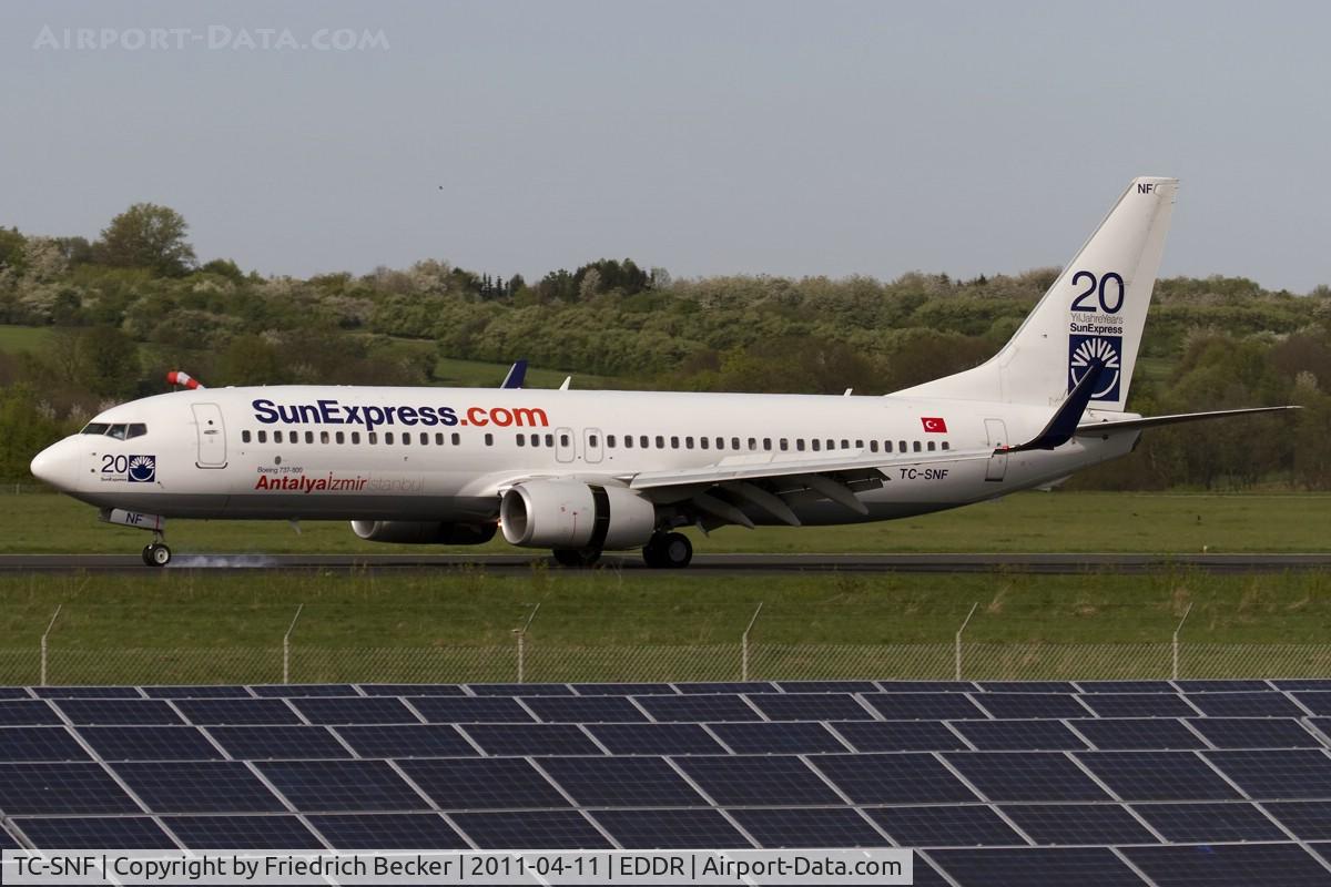 TC-SNF, 2008 Boeing 737-8HC C/N 36529, touchdown