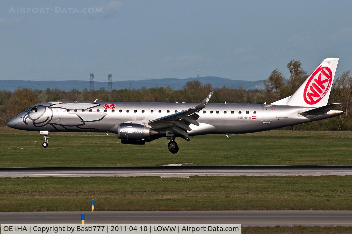 OE-IHA, 2009 Embraer 190LR (ERJ-190-100LR) C/N 19000285, OE-IHA@heavy crosswinds VIE