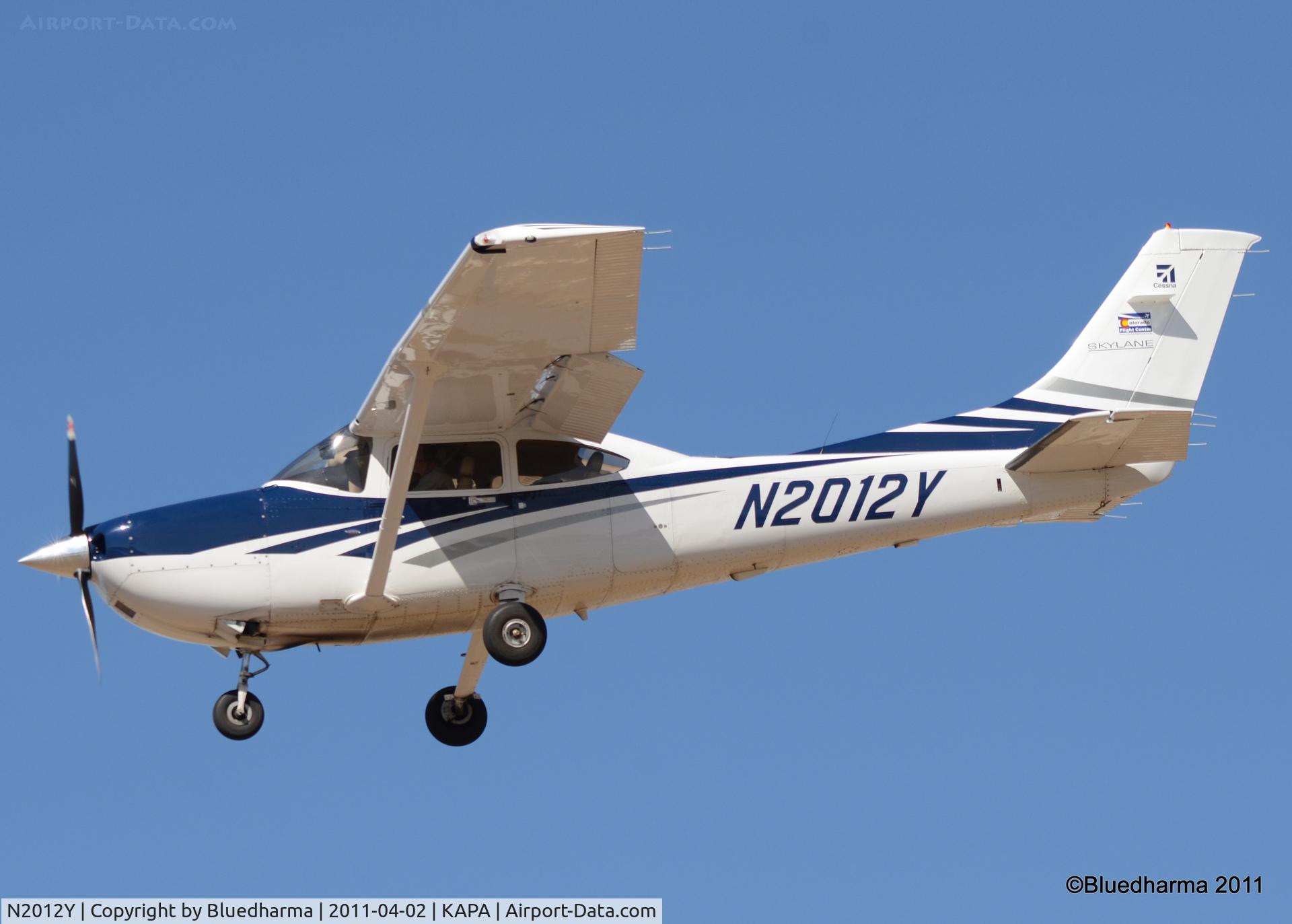 N2012Y, 2006 Cessna 182T Skylane C/N 18281770, On final approach