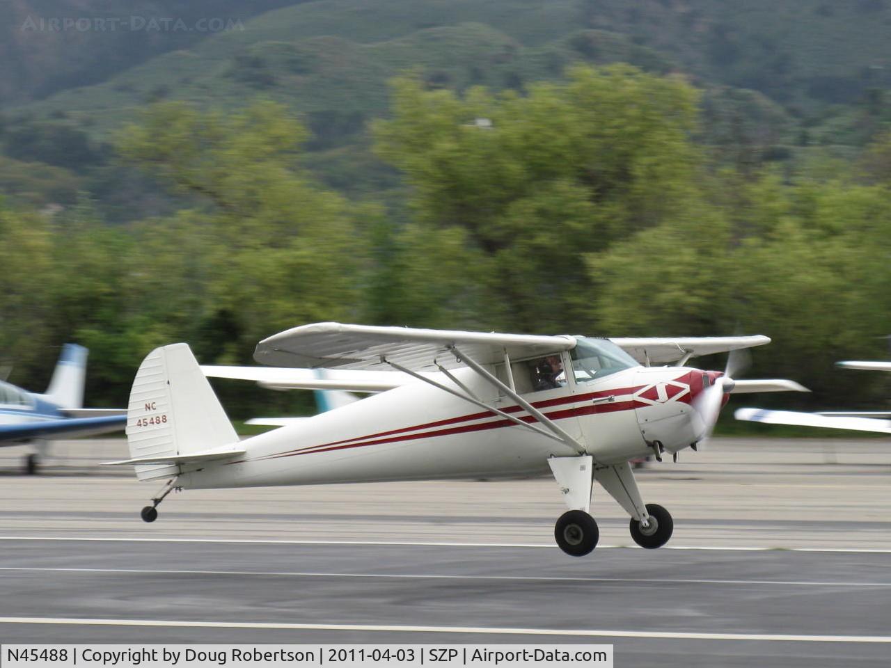 N45488, 1946 Luscombe 8A C/N 2015, 1946 Luscombe 8A, Continental A&C65 65 Hp, panned shot, landing Rwy 22