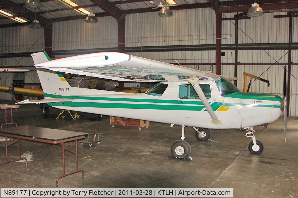 N89177, 1978 Cessna 152 C/N 15282661, Inside  the Lively Aviation School at Tallahassee Airport