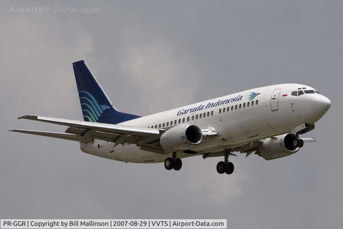 PR-GGR, 2009 Boeing 737-8EH C/N 36150, into 25L