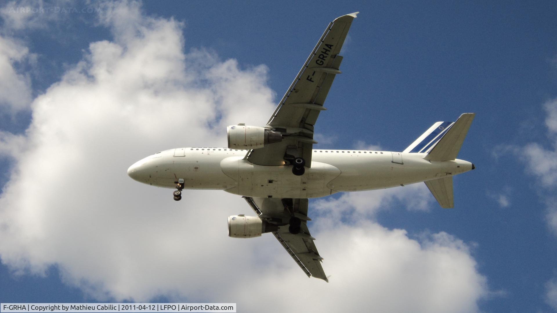 F-GRHA, 1999 Airbus A319-111 C/N 938, Airbus 1319-111 landing runway 26