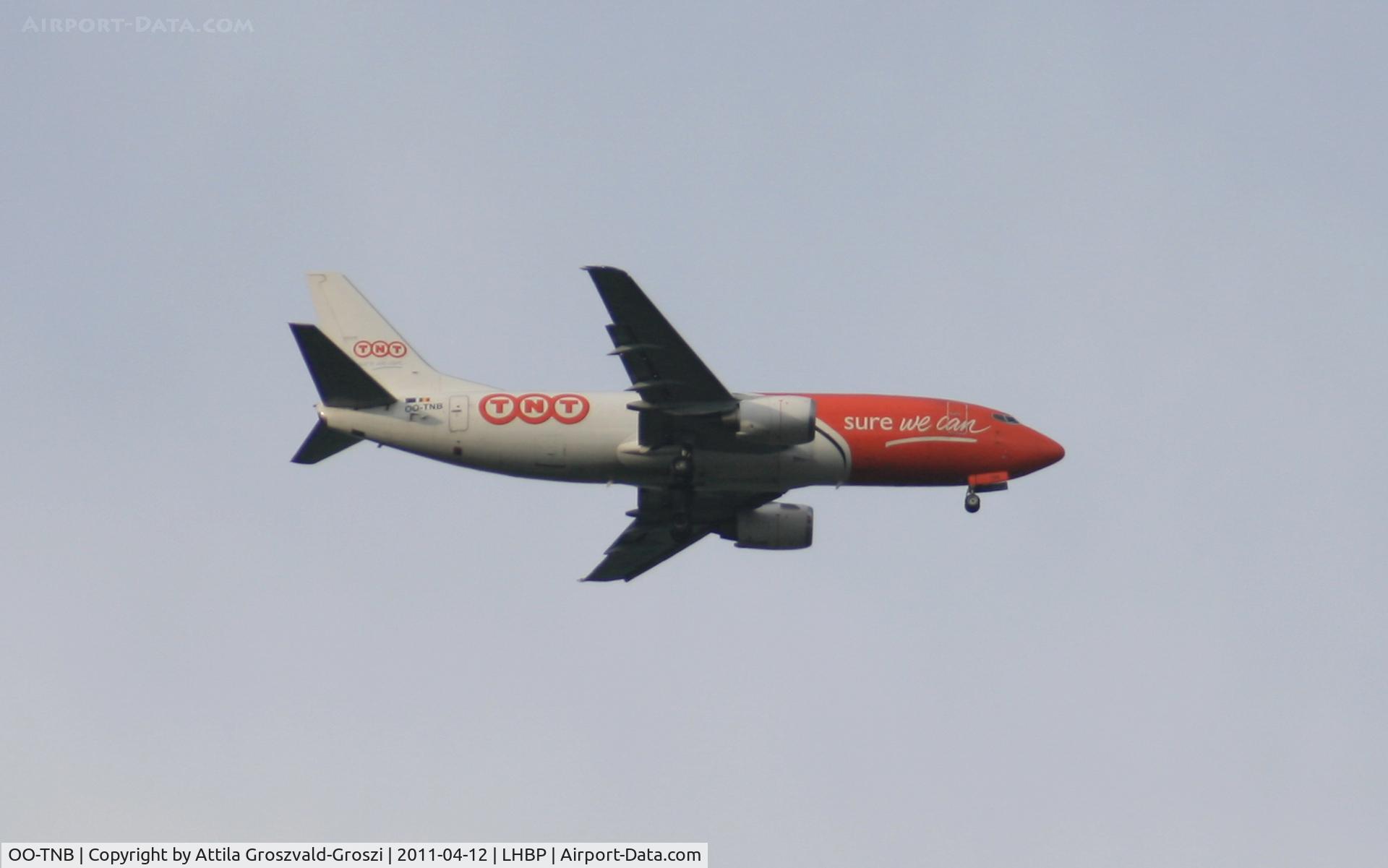 OO-TNB, 1987 Boeing 737-3T0F C/N 23578, Getting off direction Budapest Ferihegy onto an International Airport, in Üllö city airspace.