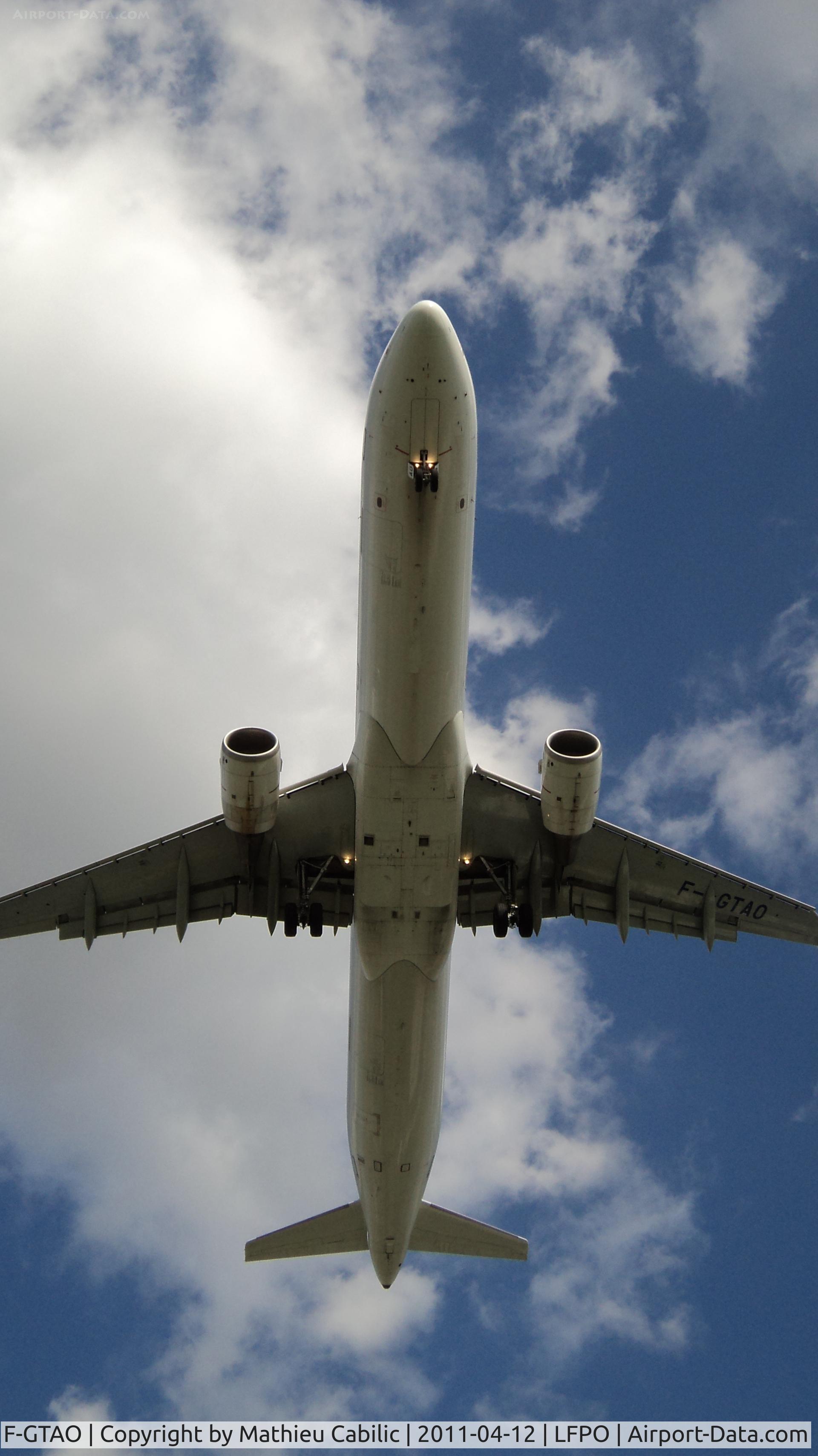 F-GTAO, 2007 Airbus A321-211 C/N 3098, Airbus A321-211 landing runway 26