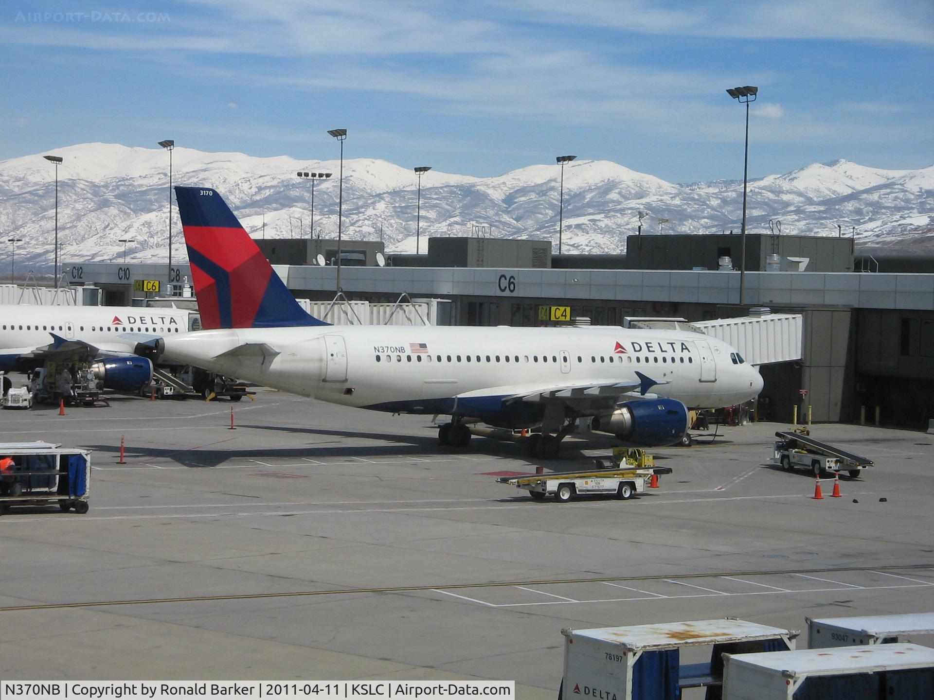 N370NB, 2003 Airbus A319-114 C/N 2087, N370NB at SLC