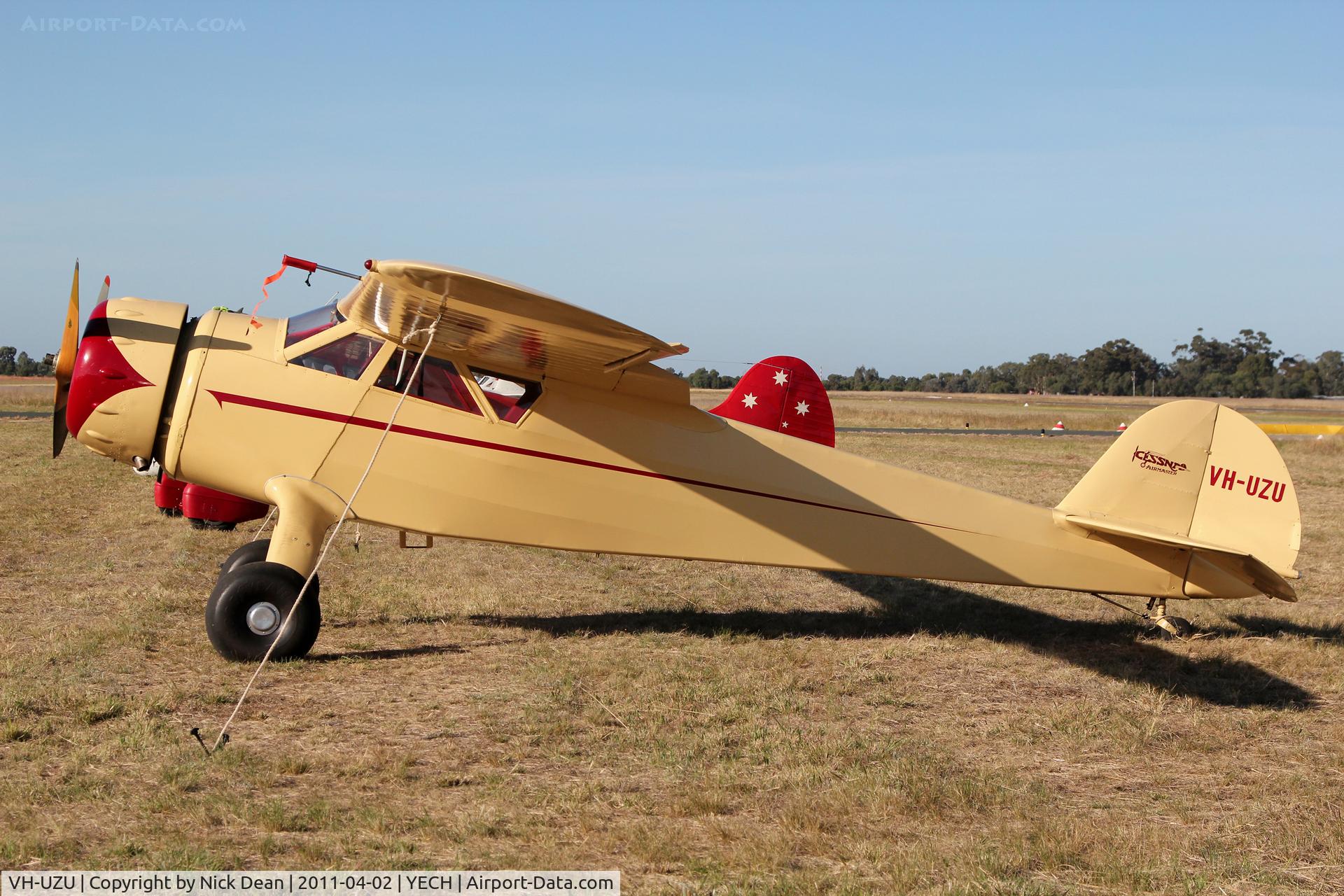 VH-UZU, 1937 Cessna C-37 Airmaster C/N 357, YECH AAAA National fly in 2011