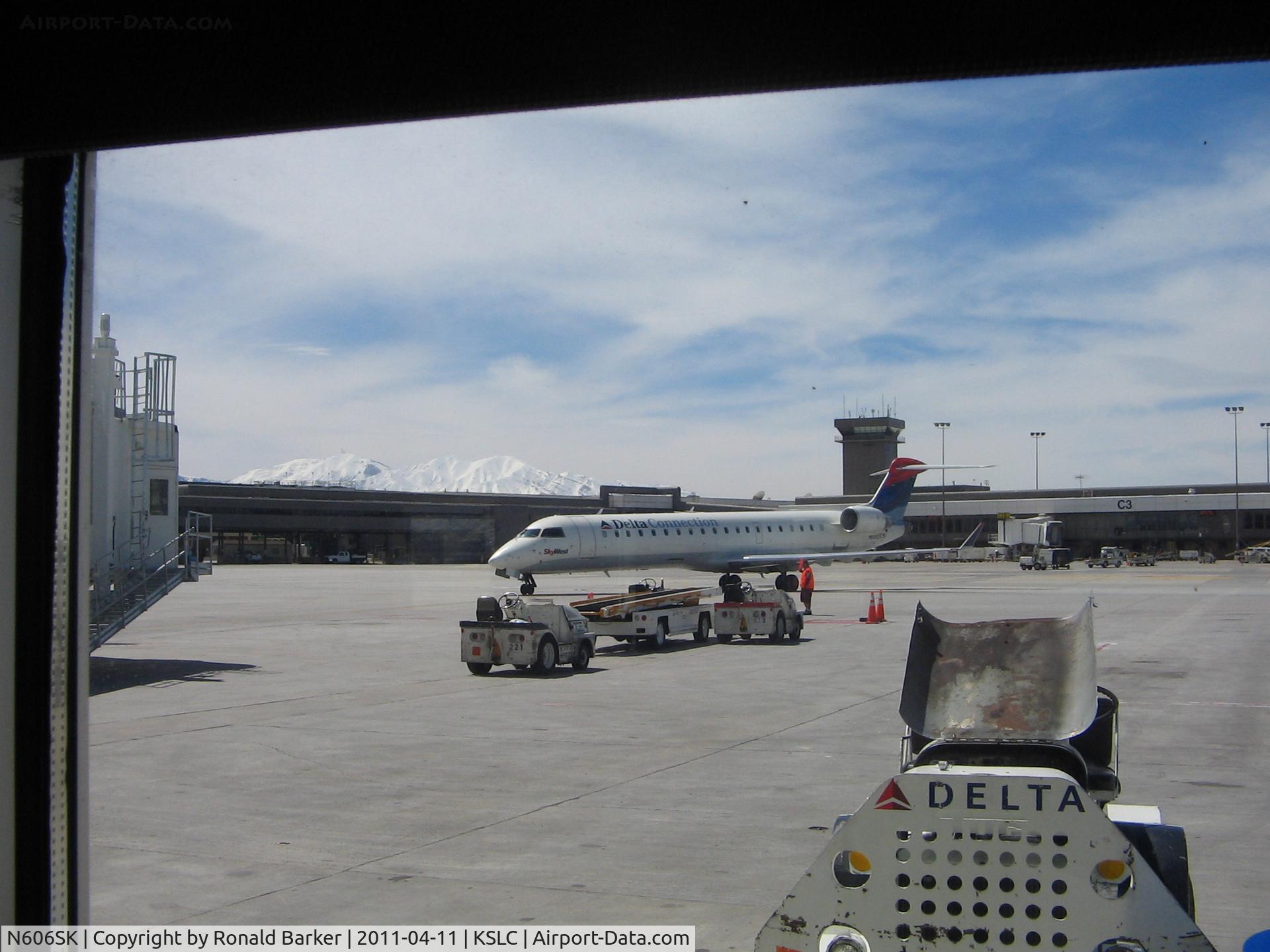 N606SK, 2006 Bombardier CRJ-700 (CL-600-2C10) Regional Jet C/N 10250, My ride SLC to Pasco