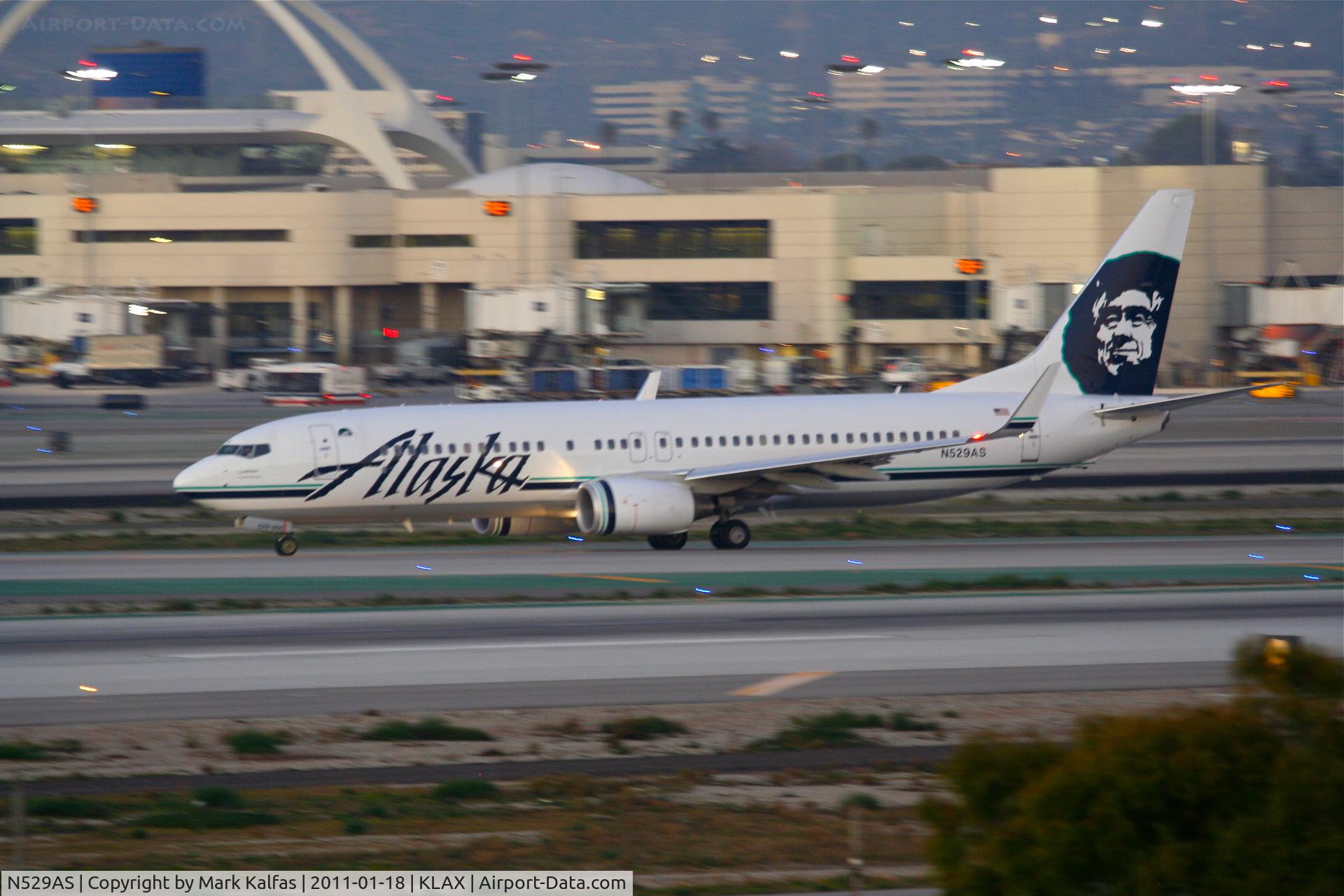 N529AS, 2010 Boeing 737-890 C/N 35198, Alaska Airlines Boeing 737-890, ASA257 arriving from MMZO (Playa de Oro Int'l), on TWY H KLAX.