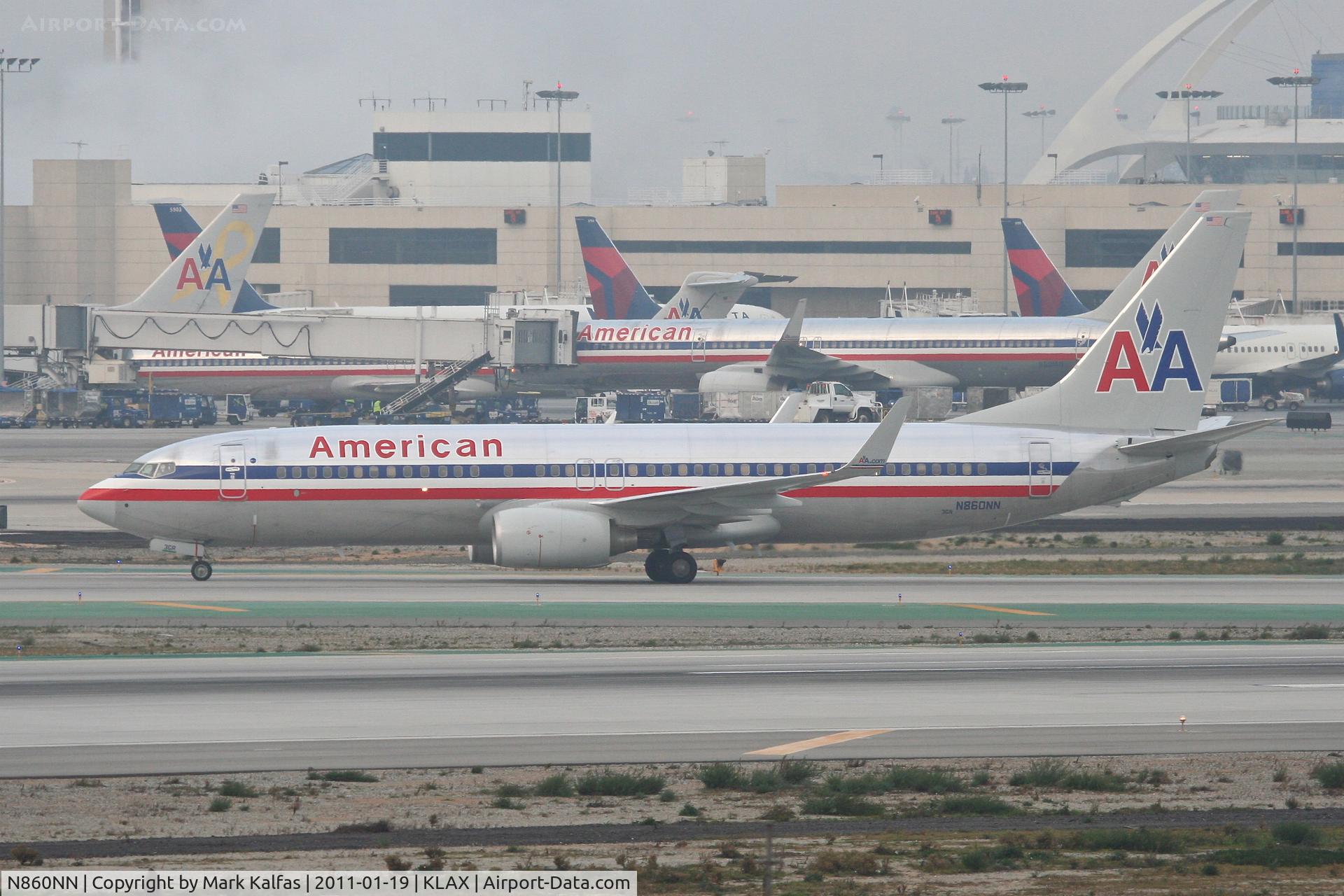 N860NN, 2010 Boeing 737-823 C/N 40583, American Airlines Boeing 737-823, AAL2453 arriving from KDAL, on TWY H KLAX.