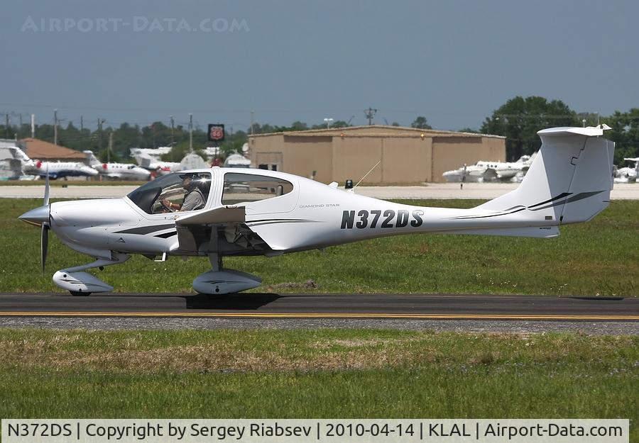 N372DS, 2006 Diamond DA-40 Diamond Star C/N 40.652, Sun-n-Fun 3010