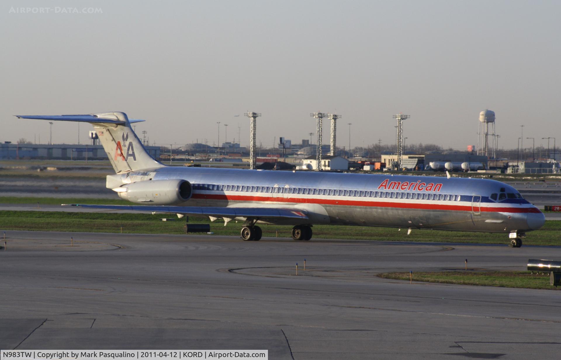 N983TW, 1999 McDonnell Douglas MD-83 (DC-9-83) C/N 53633, MD-83
