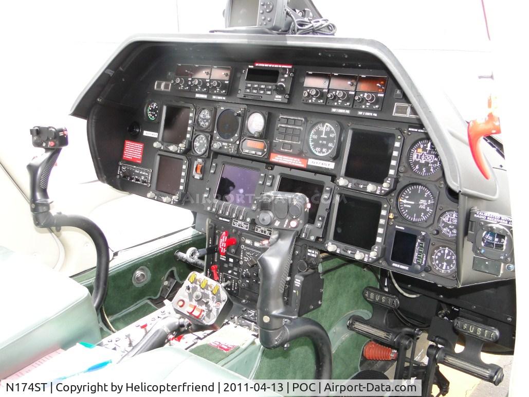 N174ST, 2001 Agusta A-109E Power C/N 11115, Cockpit area
