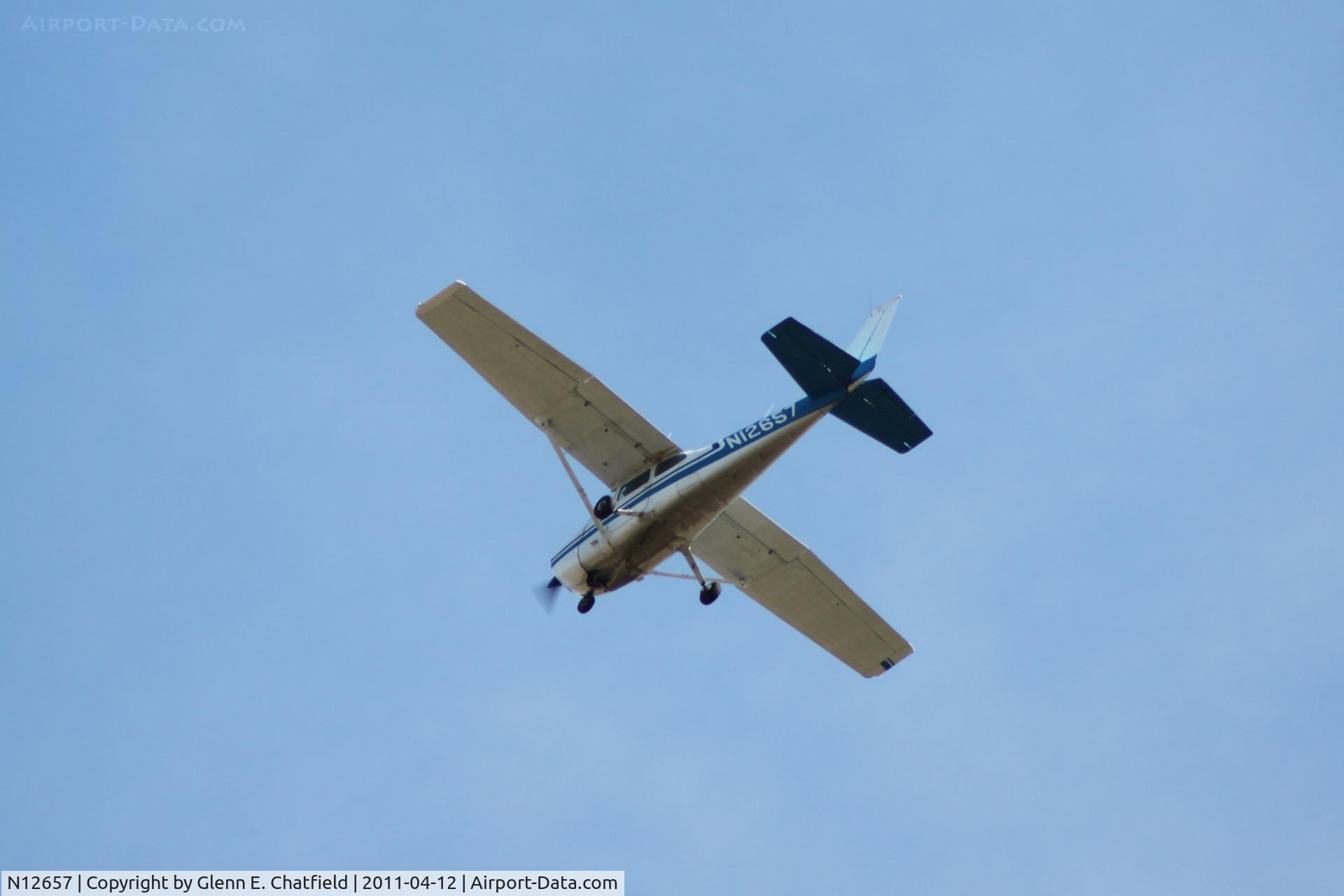 N12657, 1973 Cessna 172M C/N 17262152, Flying over Morton Arboretum, Lisle, IL