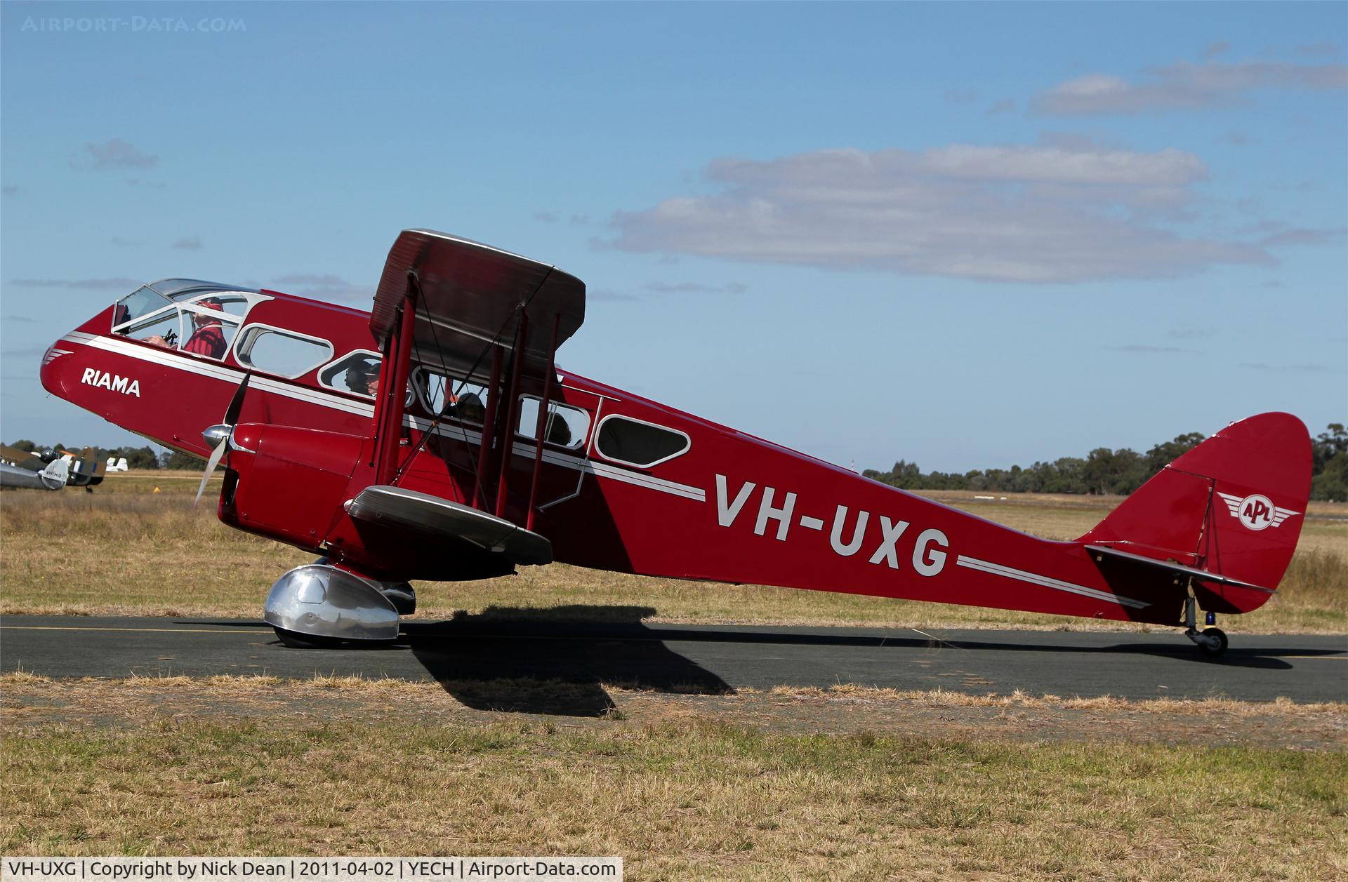 VH-UXG, 1934 De Havilland DH-84 Dragon 2 C/N 6077, YECH AAAA National fly in 2011