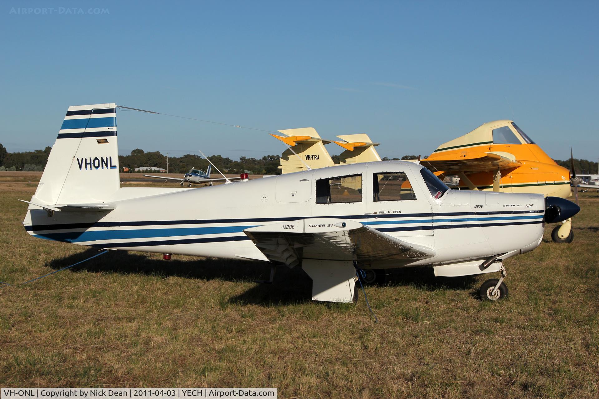 VH-ONL, 1965 Mooney M20E C/N 811, YECH AAAA National fly in 2011