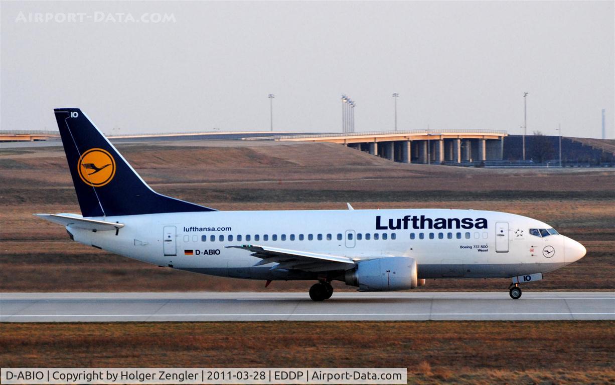 D-ABIO, 1991 Boeing 737-530 C/N 24939, Todays last aircraft to FRA is leaving on rwy 26R.