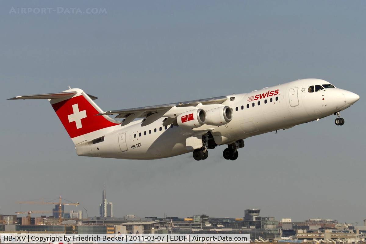 HB-IXV, 1995 British Aerospace Avro 146-RJ100 C/N E3274, departure via RW18W, note the brake dust behind the wheel hubs