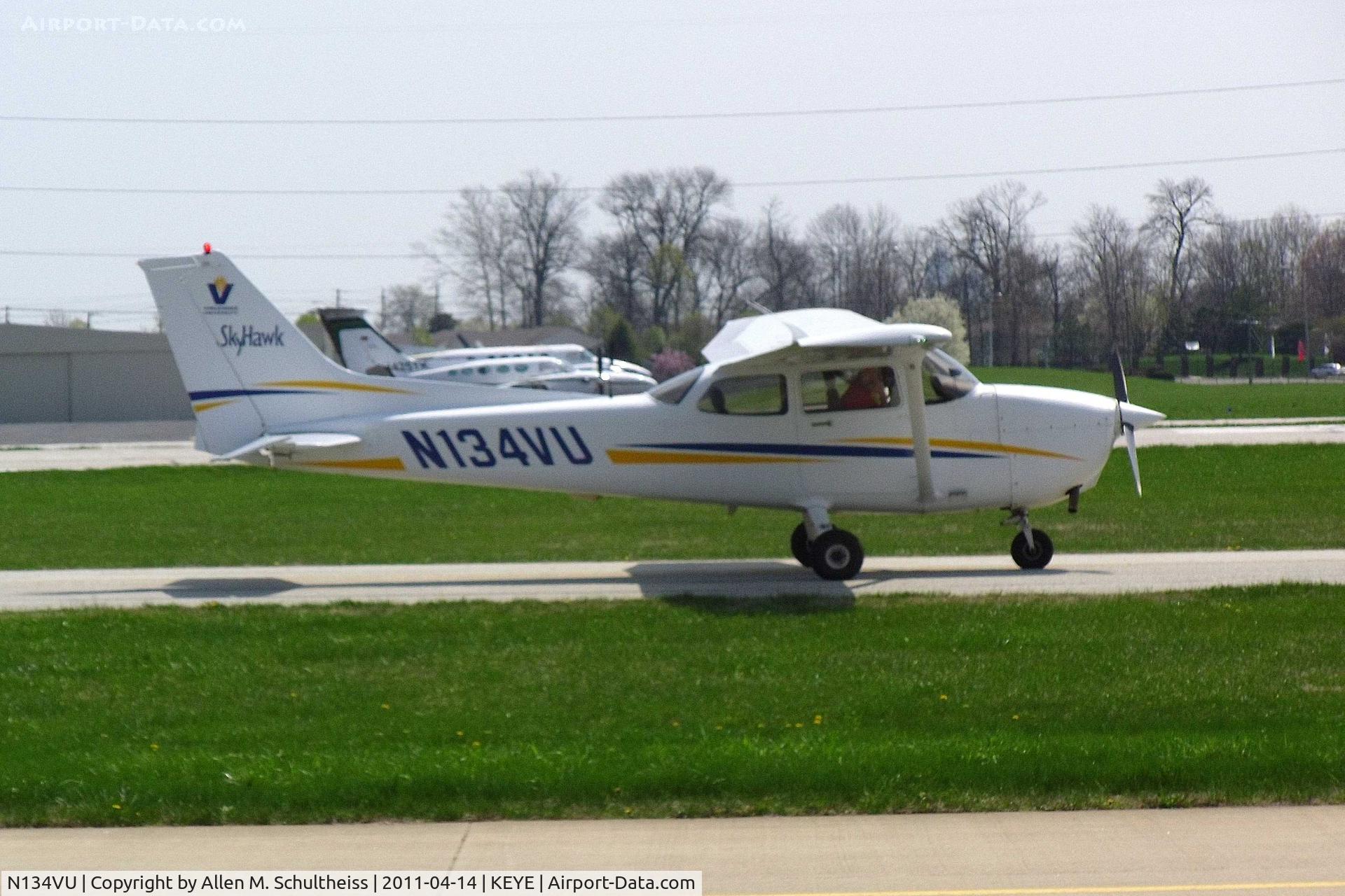 N134VU, 2003 Cessna 172R C/N 17281191, C172R