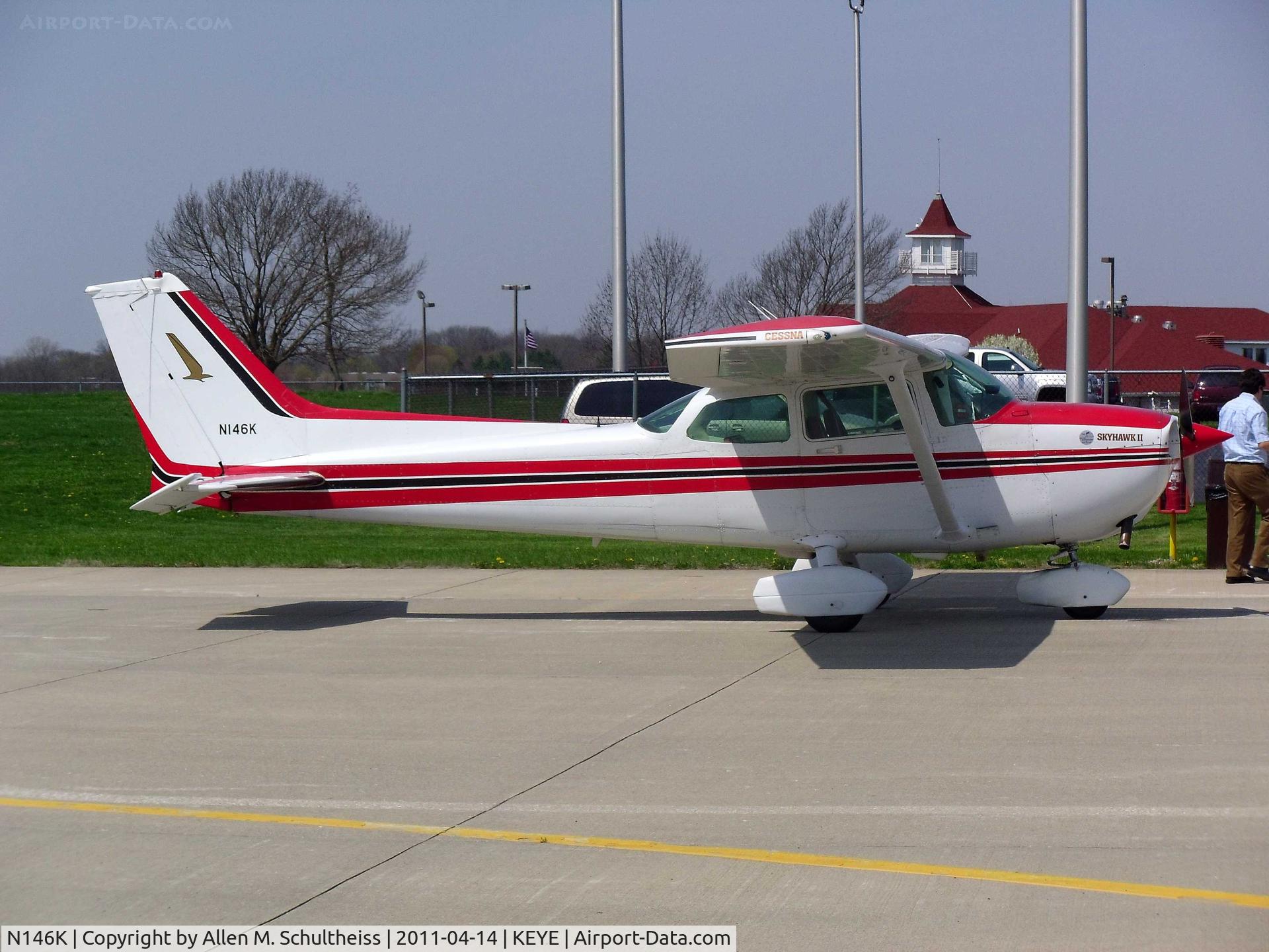 N146K, 1982 Cessna 172P C/N 17275690, C172P