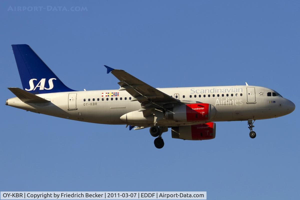 OY-KBR, 2007 Airbus A319-132 C/N 3231, on final