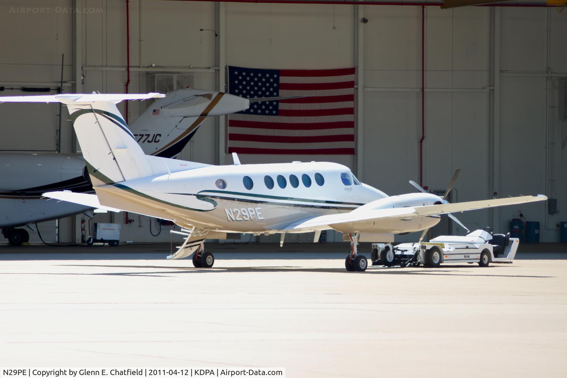 N29PE, Raytheon Aircraft Company B200 C/N BB-1913, Photographed through a chain-link fence!