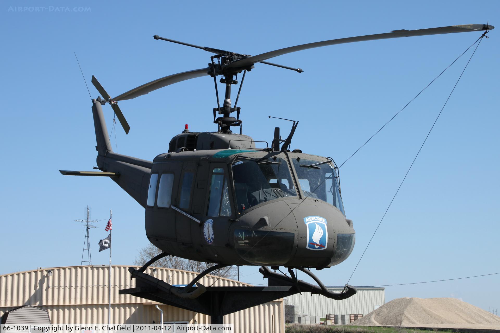 66-1039, 1966 Bell UH-1H Iroquois C/N 5622, At the VFW post in Dixon, IL