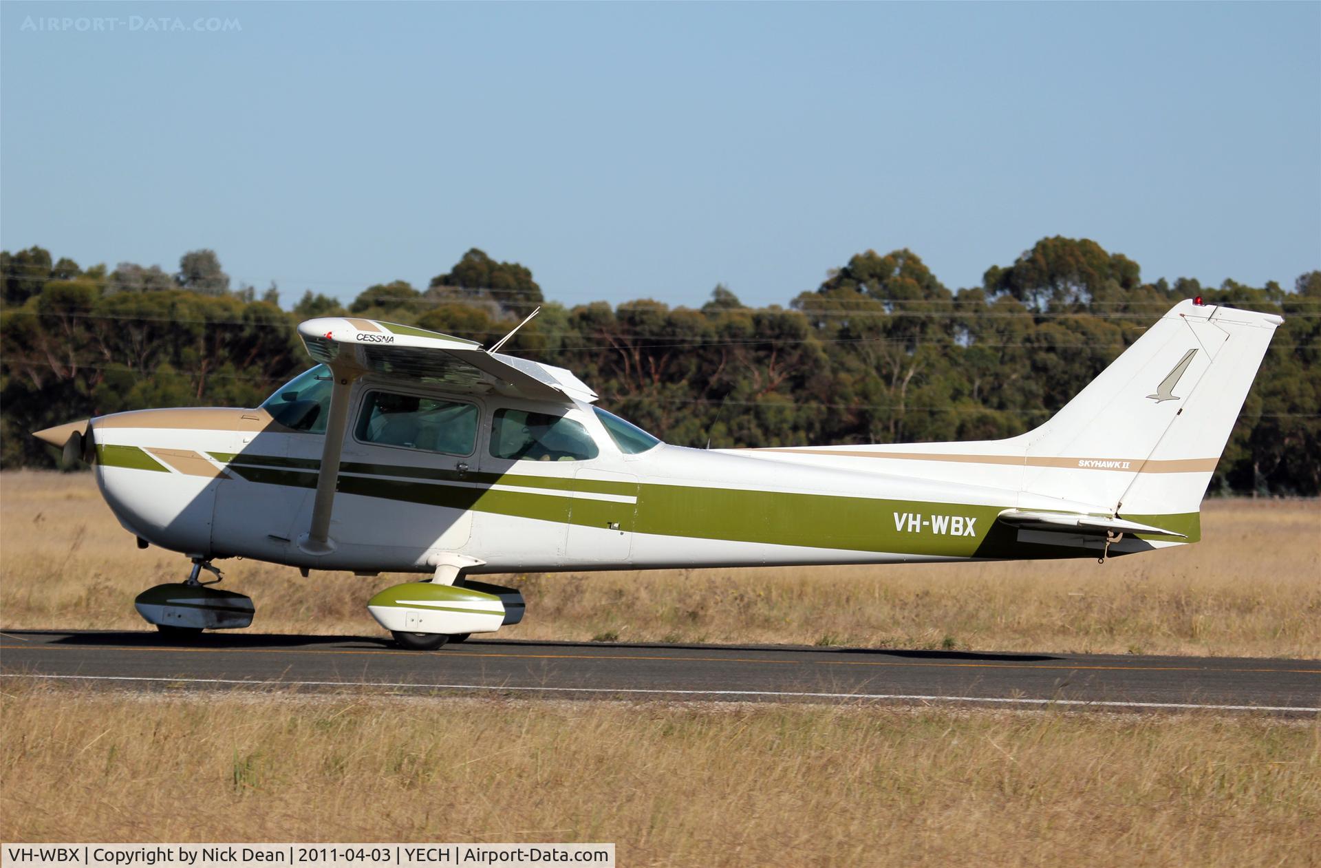 VH-WBX, 1978 Cessna 172N C/N 17271237, YECH AAAA Ntional fly in 2011
