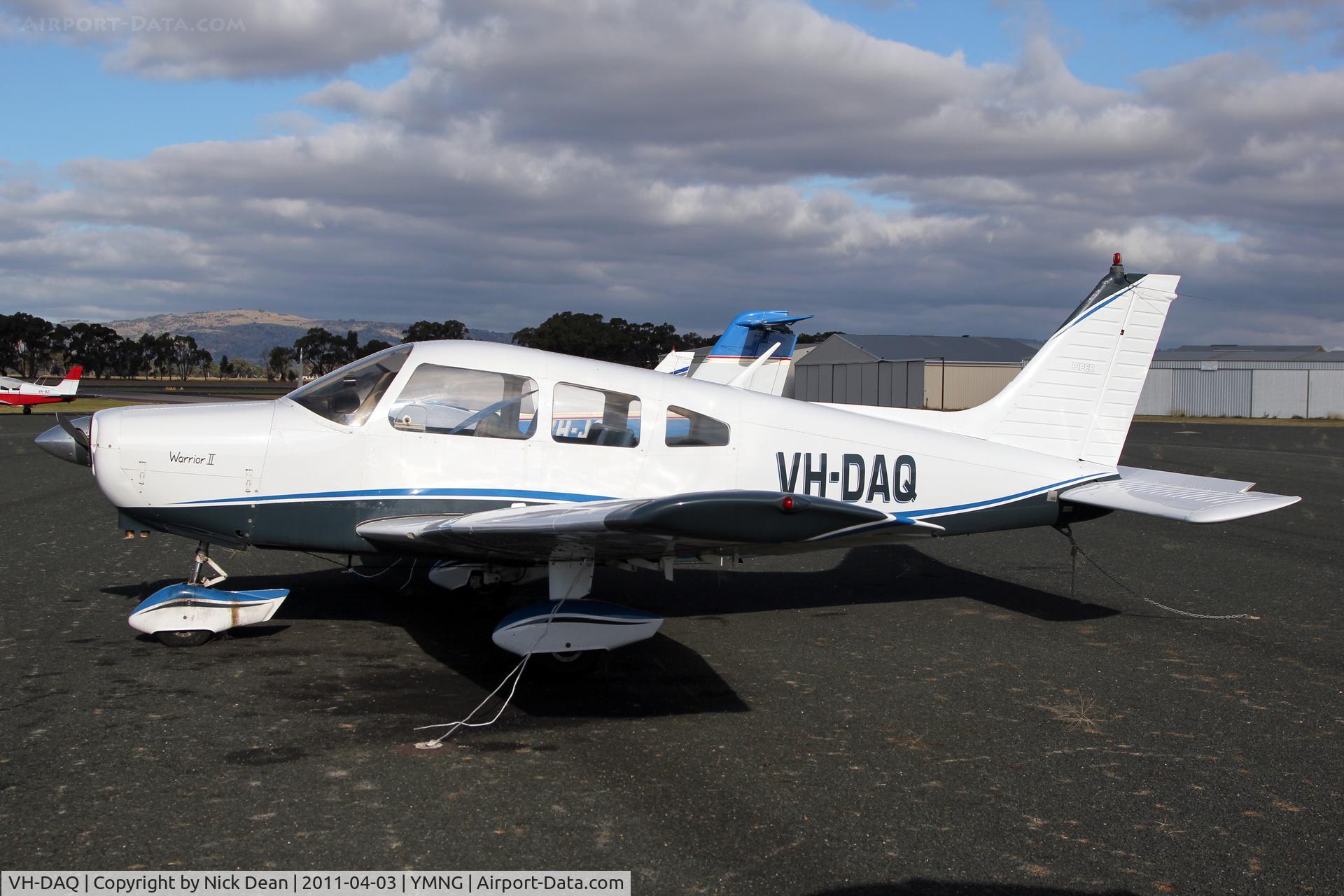 VH-DAQ, 1976 Piper PA-28-151 C/N 28-7715121, YMNG
