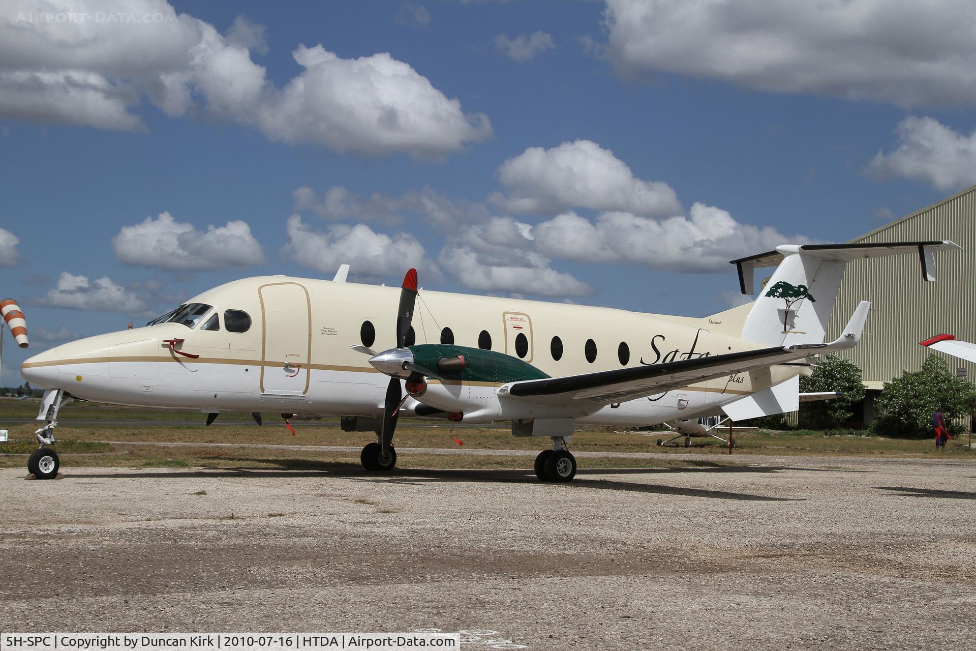 5H-SPC, 1997 Beechcraft 1900D C/N UE-319, Safari Plus Beech 1900