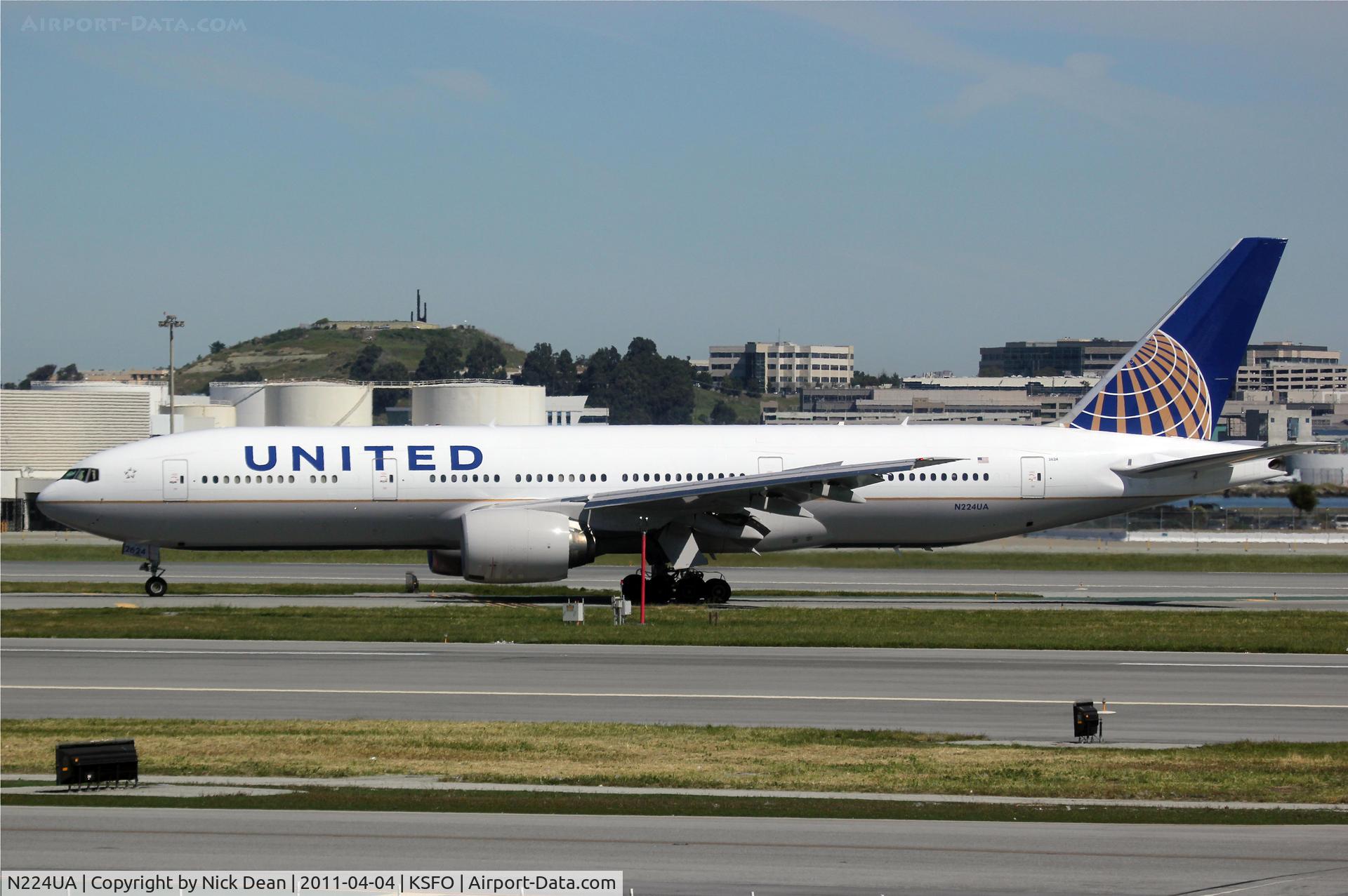 N224UA, 2001 Boeing 777-222 C/N 30225, KSFO/SFO
