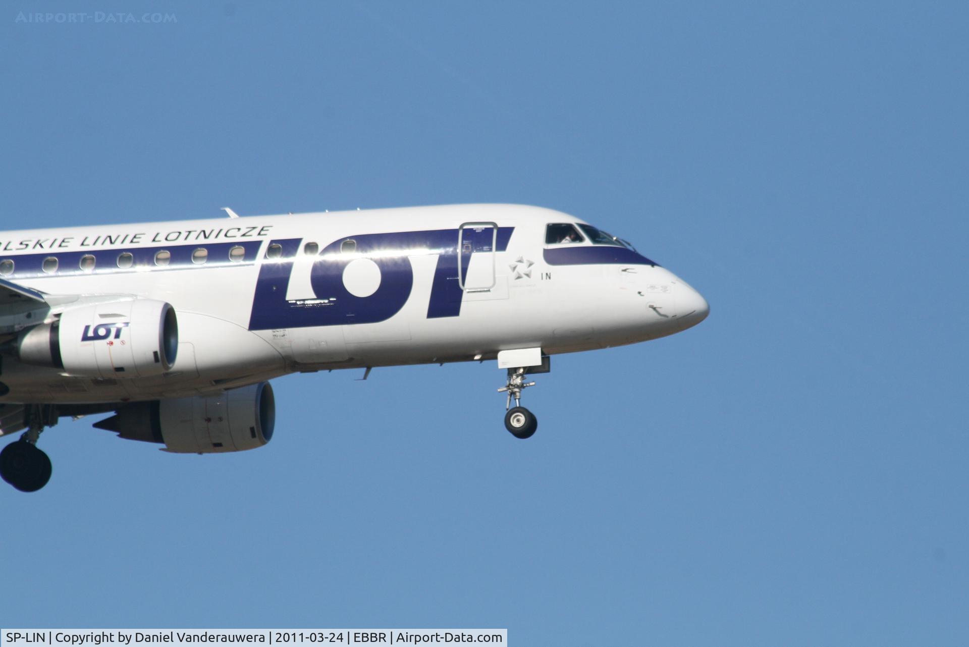 SP-LIN, 2010 Embraer 175LR (ERJ-170-200LR) C/N 17000313, Flight LO235 is descending to RWY 02