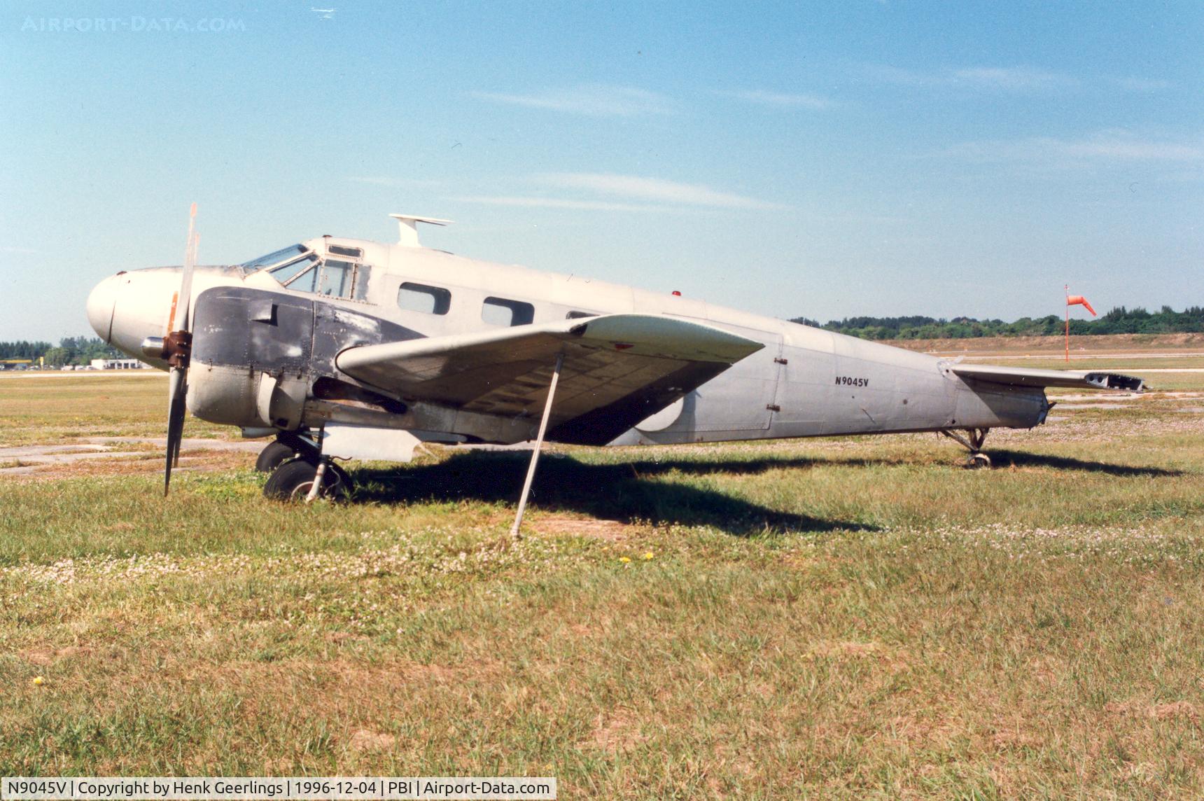 N9045V, 1943 Beech 3T (C-45B Expeditor) C/N 5844 (43-35482), 391st Bomber Group Restaurant