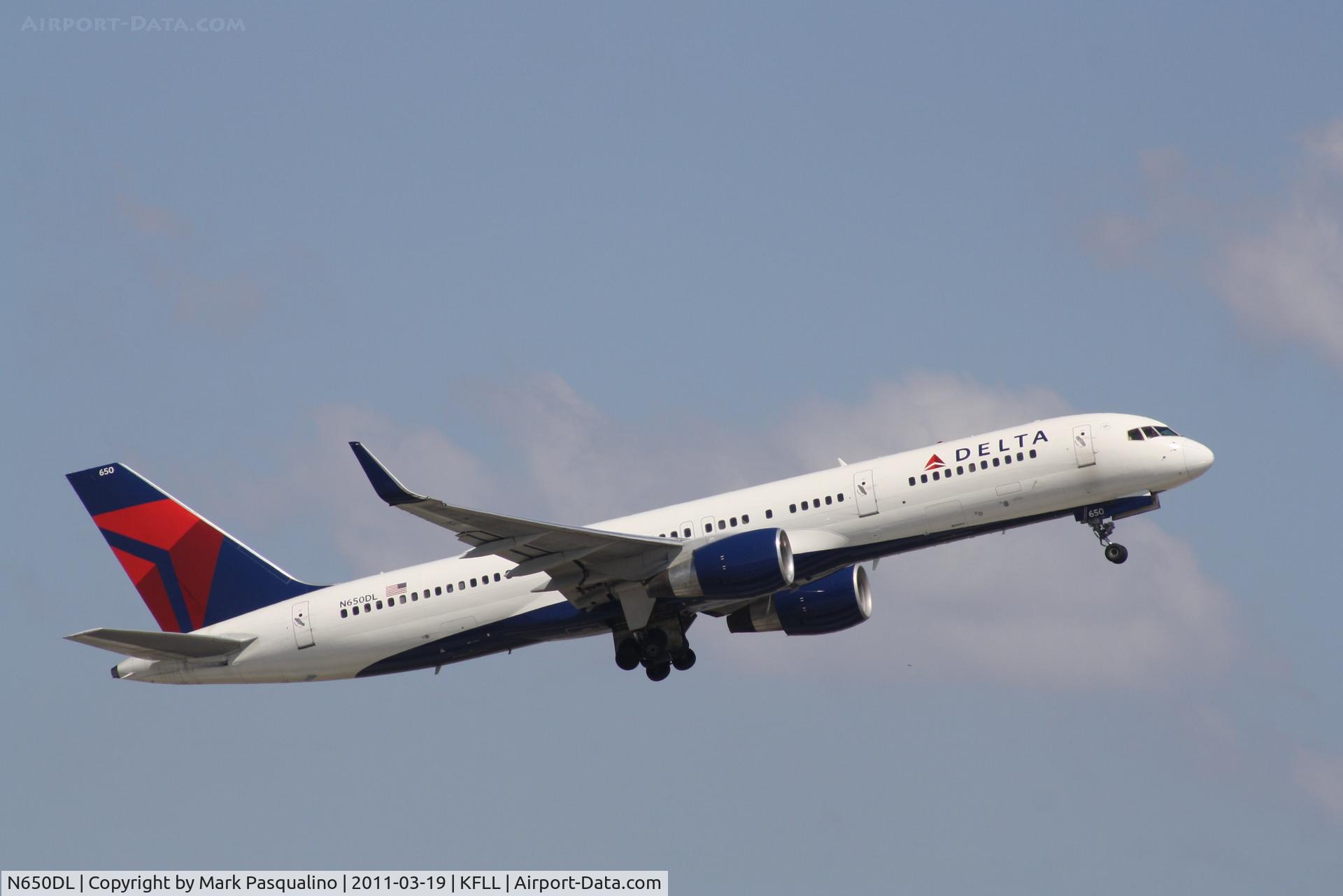 N650DL, 1989 Boeing 757-232 C/N 24390, Boeing 757-200