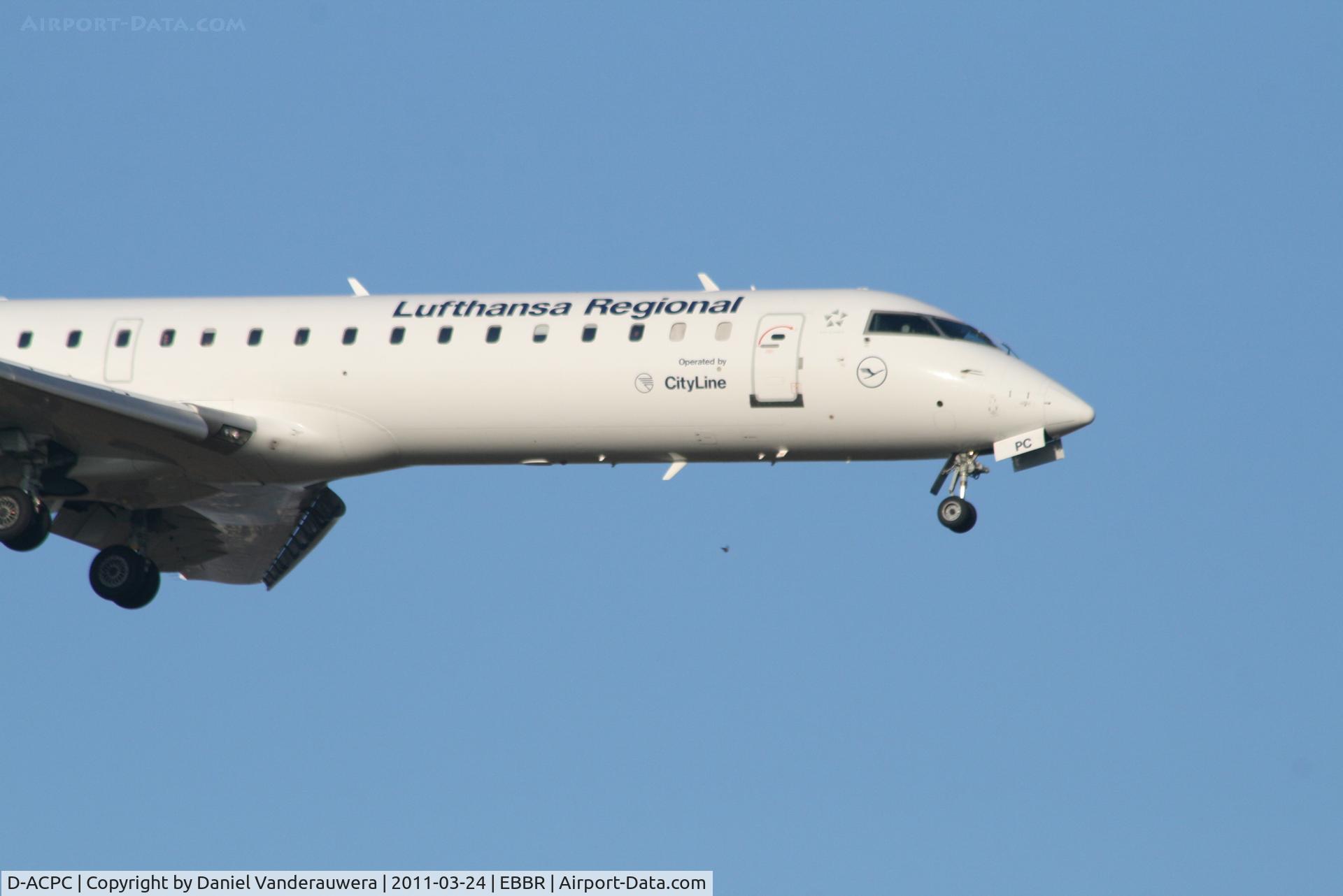 D-ACPC, 2001 Canadair CRJ-701ER (CL-600-2C10) Regional Jet C/N 10014, Flight LH3354 is arriving to RWY 02