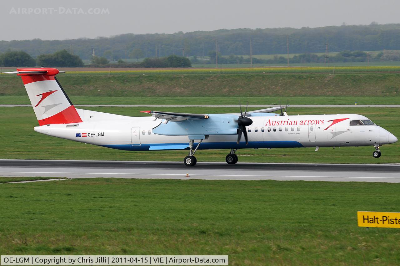 OE-LGM, 2010 De Havilland Canada DHC-8-402Q Dash 8 C/N 4319, Austrian arrows