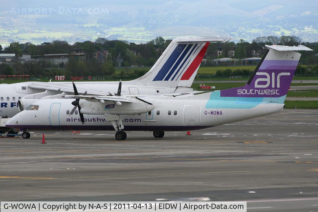 G-WOWA, 1992 De Havilland Canada DHC-8-311 Dash 8 C/N 296, Preparing for pushback