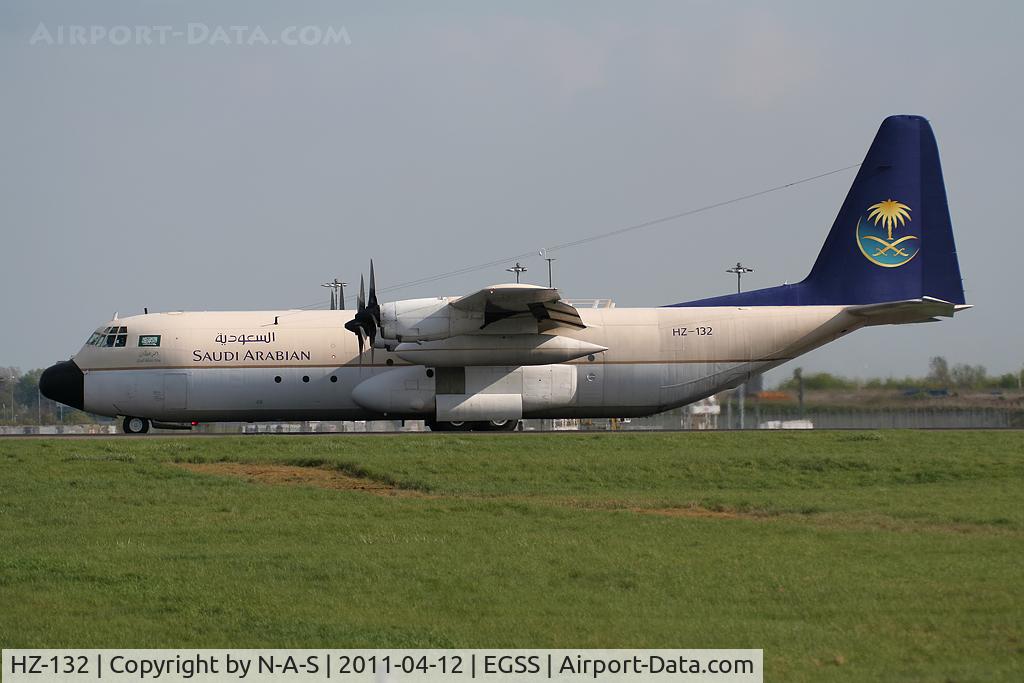 HZ-132, 1983 Lockheed C-130H Hercules C/N 382-4960, Heading out for departure