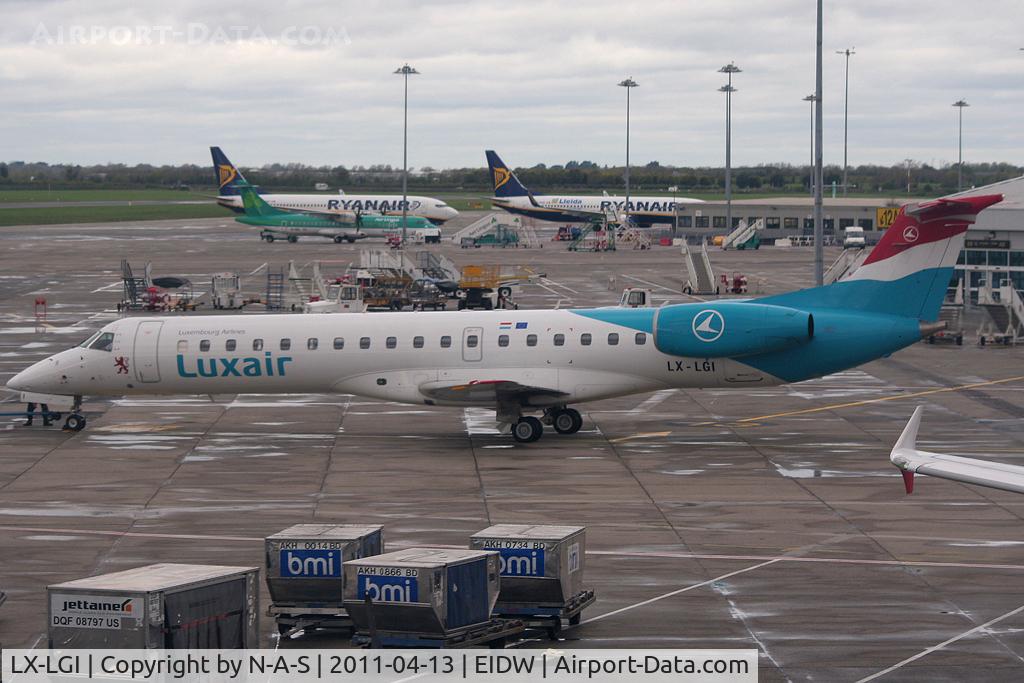 LX-LGI, 2000 Embraer EMB-145LU (ERJ-145LU) C/N 145369, Ready for departure