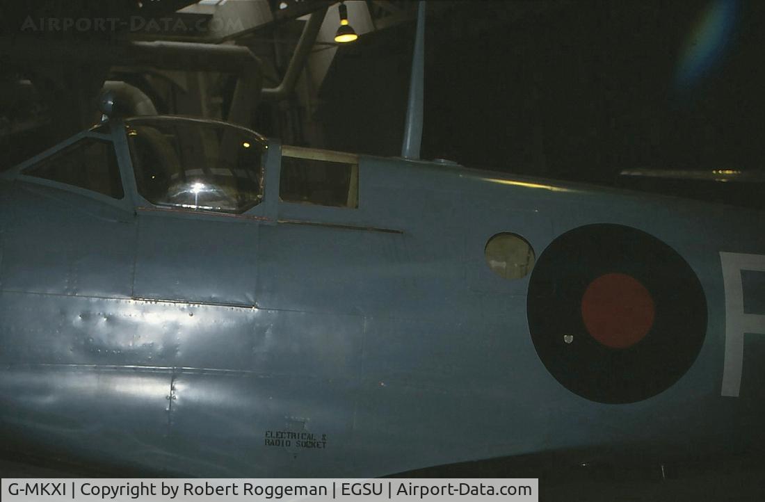 G-MKXI, 1944 Supermarine 365 Spitfire PR.XI C/N 6S/504719, G-MKXI R in PRU blue.OFMC 1995.