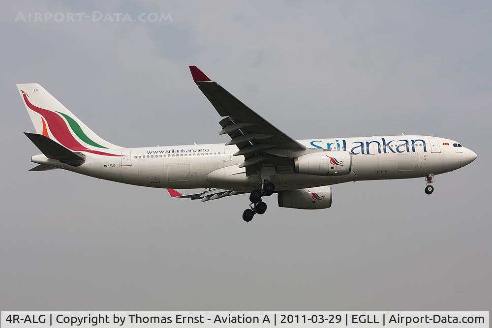 4R-ALG, 2001 Airbus A330-243 C/N 404, finals 09L