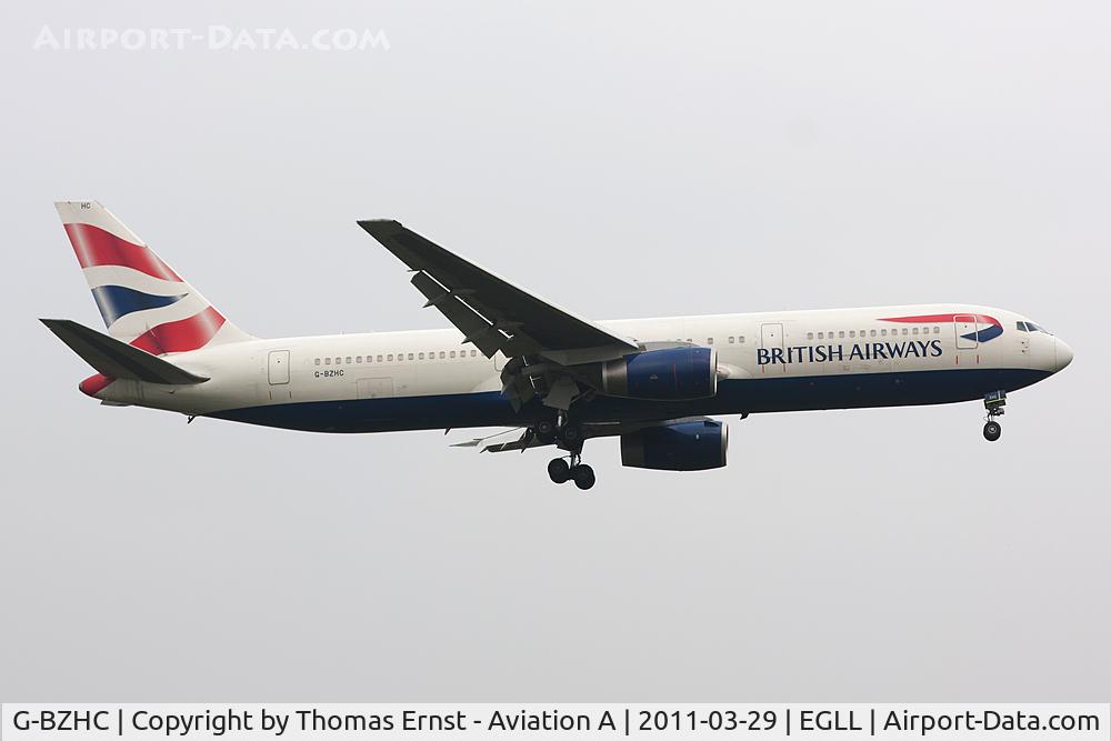 G-BZHC, 1998 Boeing 767-336 C/N 29232, finals 09L